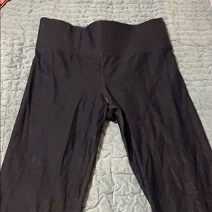 Black metallic carbon athletic leggings